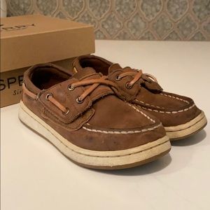 Kids Sperry velcro closure shoe